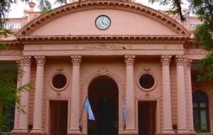 Corrientes: no solo caen los aportes nacionales, sino también los recursos provinciales