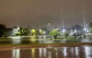 Esquina bajo agua: 225 mm y decenas de evacuados
