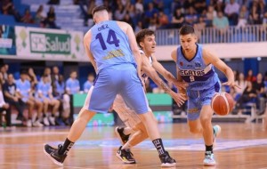 Peñarol fue más que Regatas y se quedó con la victoria