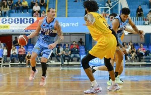 Regatas le ganó a Obras y cortó la mala racha