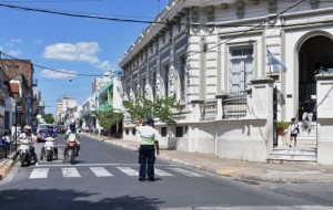 Se restablece el sistema de estacionamiento medido en las calles de las escuelas