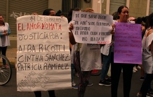 Los feminismos correntinos marcharon para desnaturalizar el amor romántico