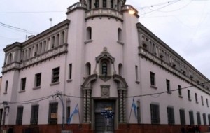 Sin bono de $60.000, aumentan 12% el salario de trabajadores provinciales