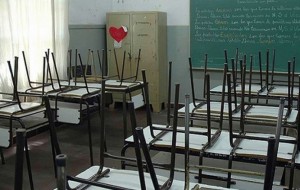 Suteco, Amet y Acdp van al paro el primer día de clases