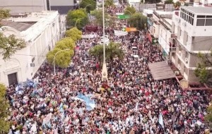 Corrientes y Chaco se sumaron a la masiva marcha federal universitaria