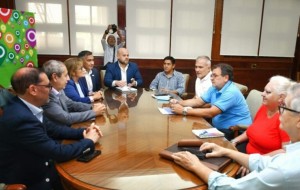 Gremios docentes exigen suba en blanco en abril para activos y jubilados