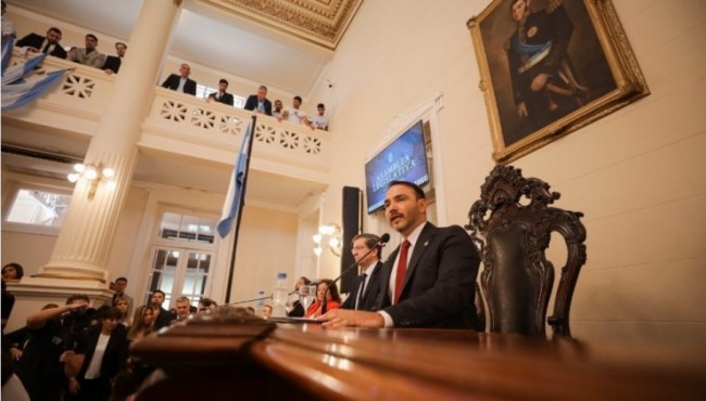 Orden fiscal y crisis social: la tensión del modelo Valdés para Corrientes