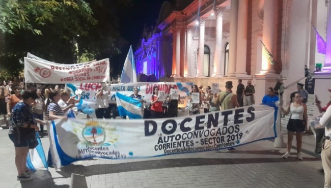 Continúan las manifestaciones contra el 6% de Valdés