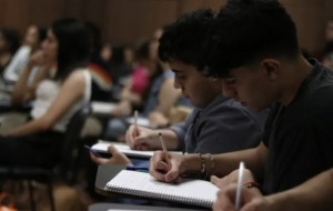 Denuncian a ex rector por designaciones irregulares en el CESPA 11
